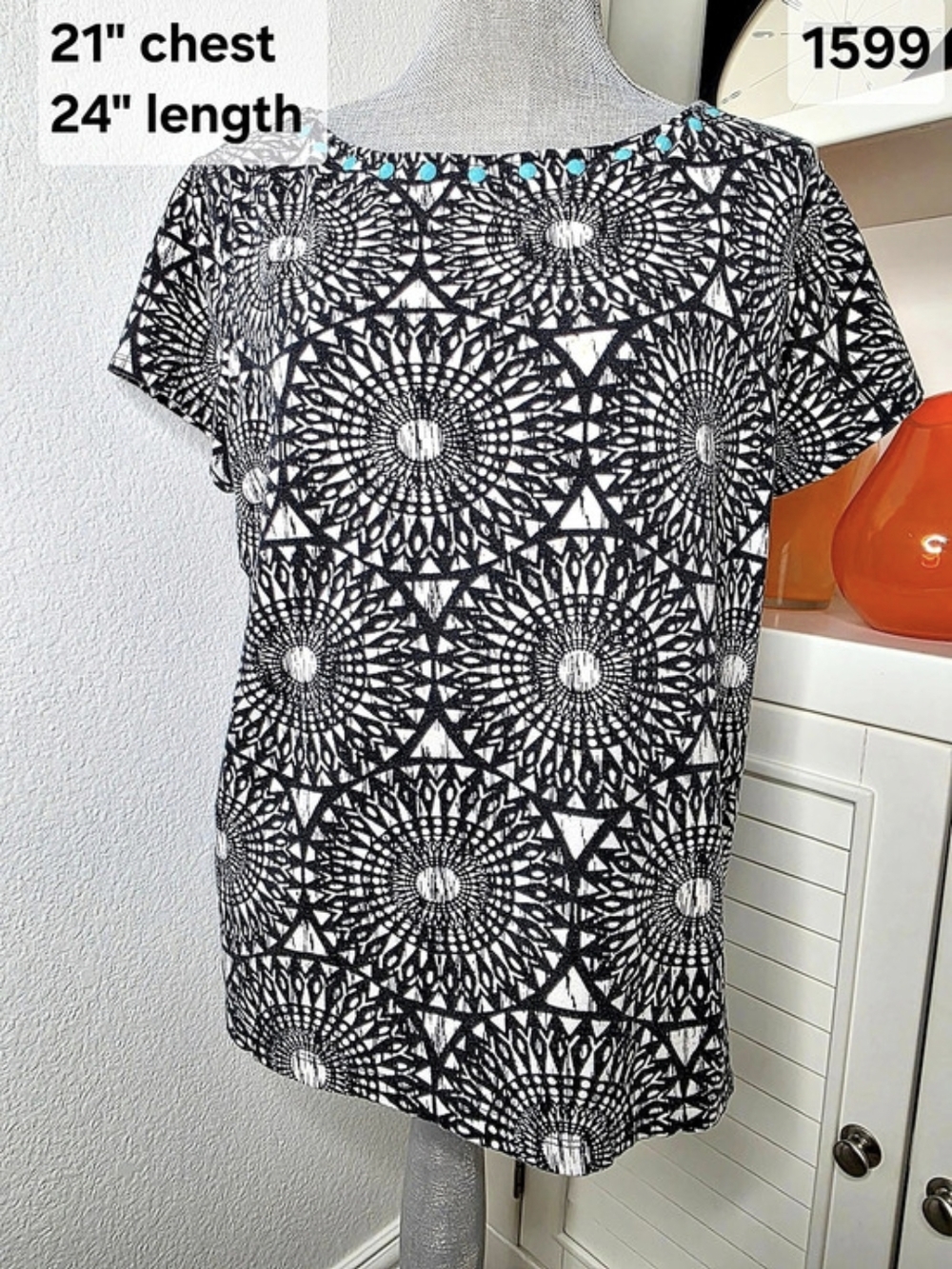 Ruby Rd. Favorites short sleeve top Geometric Short Sleeve Top in Black & White